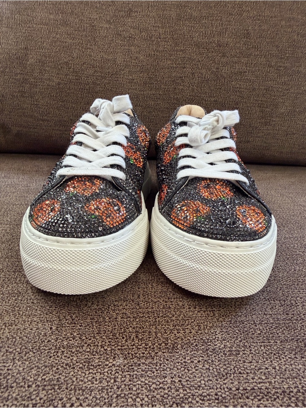 Betsey Johnson Sidny Halloween Rhinestone Sneakers Size 6 - Picture 4 of 11